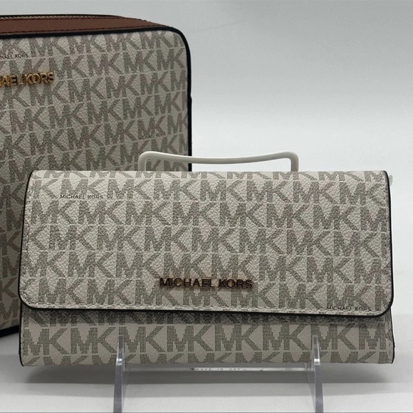 Michael Kors Large EW Crossbody Bag & Large Trifold Wallet Brown | BUNDLE DEAL - Picture 7 of 13